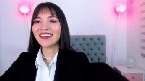  Lina Bedoya  online show from 20, 1, 2025