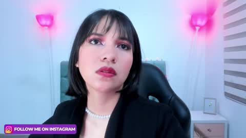  Lina Bedoya  online show from 4, 2, 2025