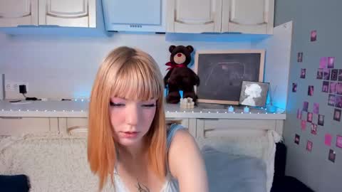 Snapshot of lina_blueeyed chatting on 5, 2, 2025 Lina blueeyed GMT3 1100-1700 Mon Wed Thu Sat Sun online show from 5, 2, 2025