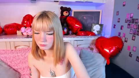 Snapshot of lina_blueeyed chatting on 10, 2, 2025 Lina blueeyed GMT3 1100-1700 Mon Wed Thu Sat Sun online show from 10, 2, 2025