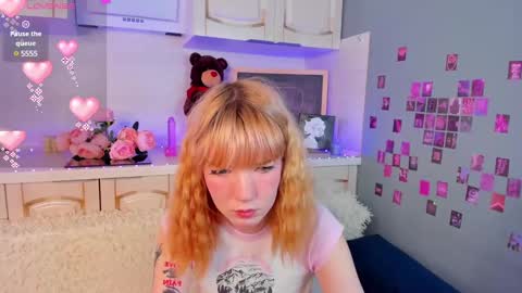 Snapshot of lina_blueeyed chatting on 6, 3, 2025 Lina blueeyed GMT3 1100-1700 Mon Wed Thu Sat Sun online show from 6, 3, 2025