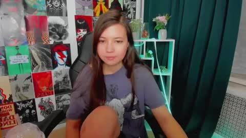 Lina online show from 11, 1, 2025