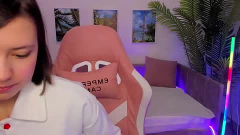 Lina online show from 10, 3, 2025