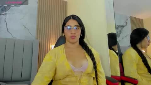 LINA DUBOIS  online show from 25, 11, 2025