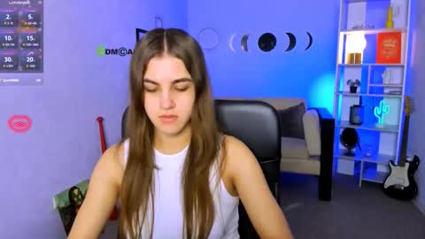 Snapshot of lina_fox12 chatting on 25, 11, 2025 lina_fox12 online show from 25, 11, 2025