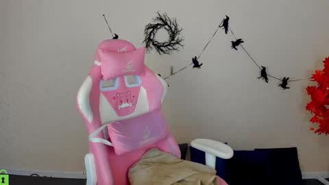 Snapshot of lina_reeds chatting on 10, 11, 2025 LINA online show from 10, 11, 2025