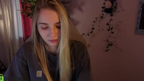 Snapshot of lina_reeds chatting on 4, 5, 2026 LINA online show from 4, 5, 2026