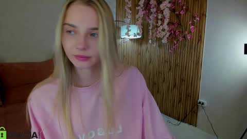 Snapshot of lina_reeds chatting on 19, 5, 2026 LINA online show from 19, 5, 2026