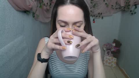 Lina online show from 5, 1, 2025