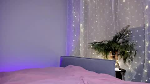 Snapshot of lina_stones chatting on 3, 12, 2025 Sophia online show from 3, 12, 2025