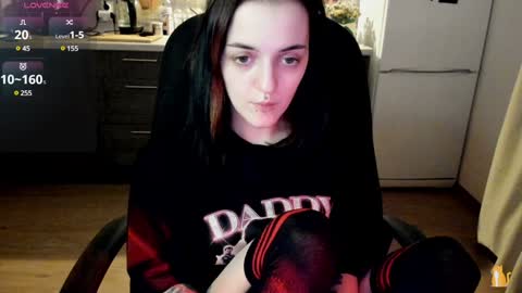 Lina 3  1715622743 online show from 23, 12, 2024