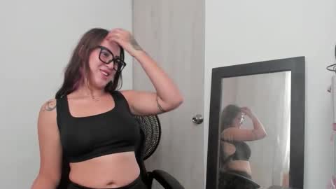 Lina Camsa online show from 11, 9, 2025