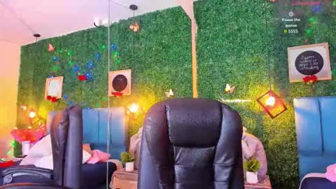 Lina  online show from 2, 12, 2025