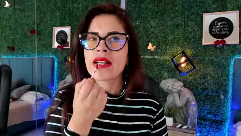 Snapshot of linagh chatting on 28, 5, 2026 Lina online show from 28, 5, 2026