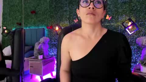 Snapshot of linagh chatting on 27, 6, 2026 Lina online show from 27, 6, 2026