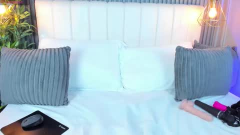 Snapshot of linaglam chatting on 8, 11, 2025 LinaGlam online show from 8, 11, 2025