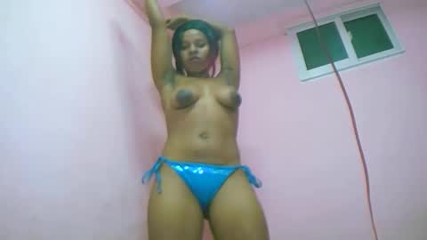 Snapshot of linah1123 chatting on 19, 12, 2025 linah1123 online show from 19, 12, 2025