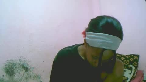 Snapshot of linah1123 chatting on 21, 12, 2025 linah1123 online show from 21, 12, 2025