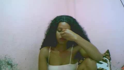 Snapshot of linah1123 chatting on 5, 1, 2026 linah1123 online show from 5, 1, 2026