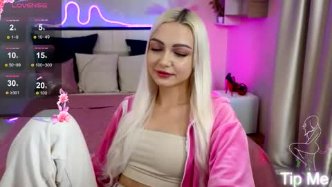 I am Lina online show from 18, 10, 2025