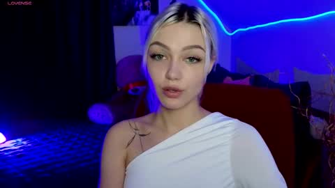 I am Lina online show from 30, 11, 2025