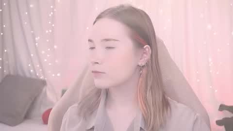 Snapshot of linalyy chatting on 5, 11, 2025 Lina online show from 5, 11, 2025