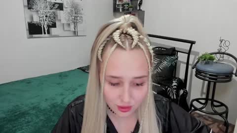 Snapshot of linatruly chatting on 26, 2, 2025 Lina online show from 26, 2, 2025