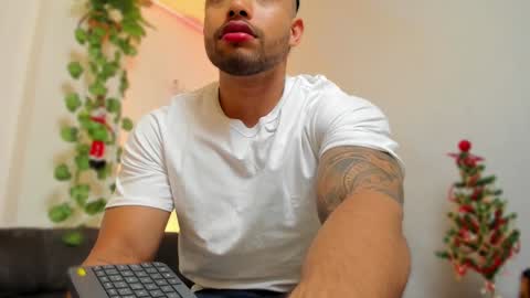 Snapshot of lincom_amith chatting on 22, 12, 2024 lincom amith online show from 22, 12, 2024