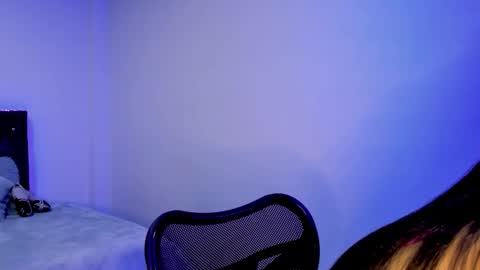 Snapshot of linda_alana chatting on 27, 9, 2025 Alana online show from 27, 9, 2025