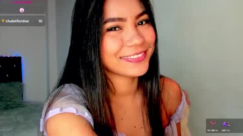 Snapshot of linda_alana chatting on 16, 10, 2025 Alana online show from 16, 10, 2025