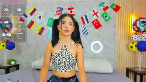 Snapshot of linda_cooper_ chatting on 18, 6, 2026 LINDA online show from 18, 6, 2026