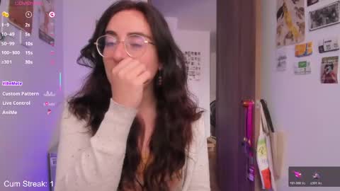 Giggles  online show from 17, 4, 2026