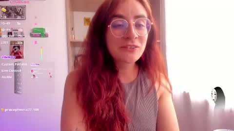 Snapshot of linda_giggle chatting on 7, 7, 2026 Giggles online show from 7, 7, 2026