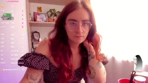 Snapshot of linda_giggle chatting on 11, 7, 2026 Giggles online show from 11, 7, 2026