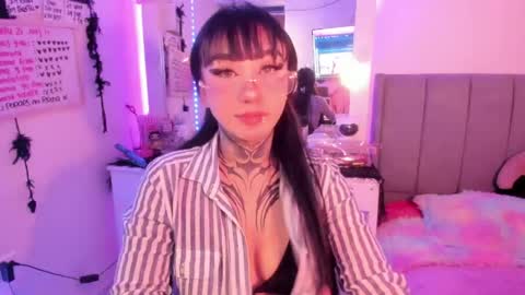 Snapshot of linda_milleer_ chatting on 21, 4, 2026 Lindaa maria online show from 21, 4, 2026