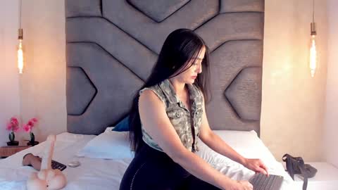 Linda Saenz online show from 6, 2, 2025