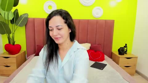 Snapshot of lindainsatiable chatting on 17, 5, 2026 Linda online show from 17, 5, 2026