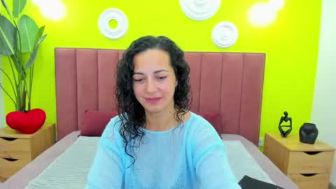 Snapshot of lindainsatiable chatting on 12, 6, 2026 Linda online show from 12, 6, 2026