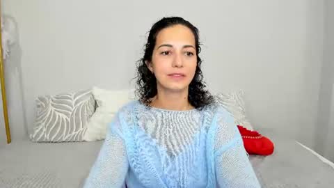 Snapshot of lindainsatiable chatting on 19, 6, 2026 Linda online show from 19, 6, 2026
