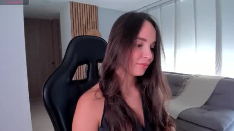 Snapshot of lindseyhallx chatting on 21, 9, 2025 call me annie online show from 21, 9, 2025