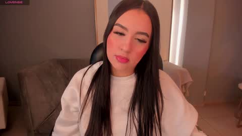 Lindsey Moss online show from 3, 2, 2025