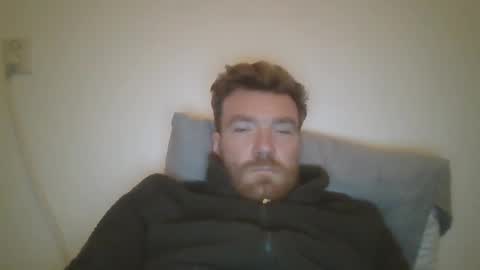 Snapshot of linguistixx333 chatting on 12, 1, 2026 linguistixx333 online show from 12, 1, 2026