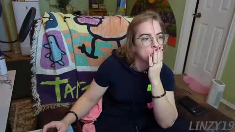 Snapshot of linzy19 chatting on 16, 2, 2025 Linzy19 online show from 16, 2, 2025