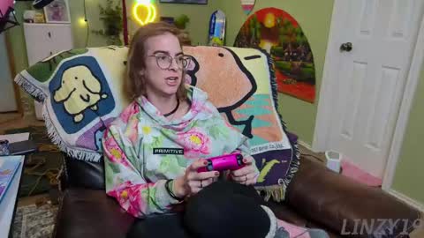 Snapshot of linzy19 chatting on 19, 2, 2025 Linzy19 online show from 19, 2, 2025