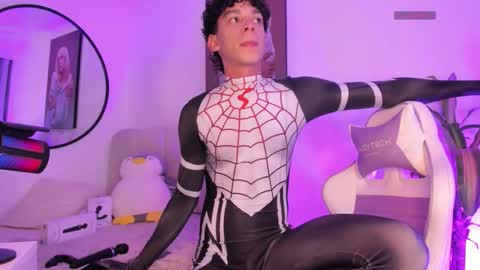 Snapshot of lion_stones chatting on 20, 12, 2025 new account Lion online show from 20, 12, 2025