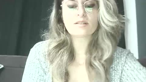 lionessmom online show from 13, 10, 2025