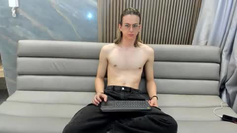 Lior evan online show from 30, 11, 2025