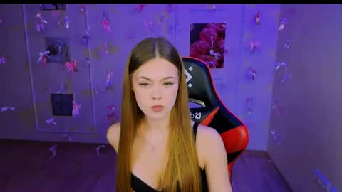 liora  online show from 15, 6, 2026