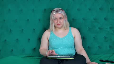 LioraArdyn online show from 9, 4, 2026