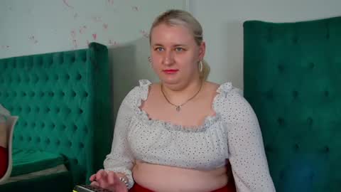 LioraArdyn online show from 14, 4, 2026